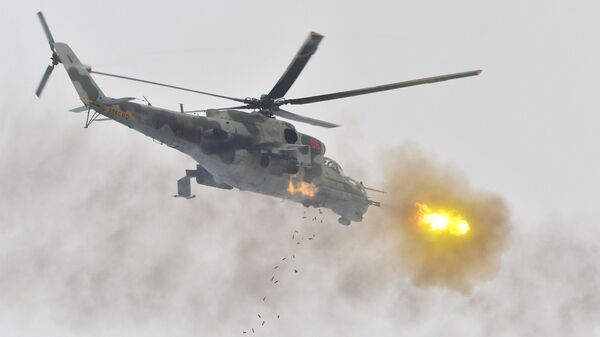 Helikopter Mi-24 tokom vojnih vežbi - Sputnik Srbija