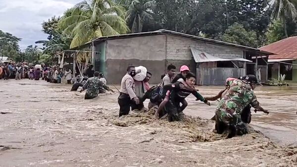 Поплаве и клизишта у Индонезији и Источном Тимору - Sputnik Србија