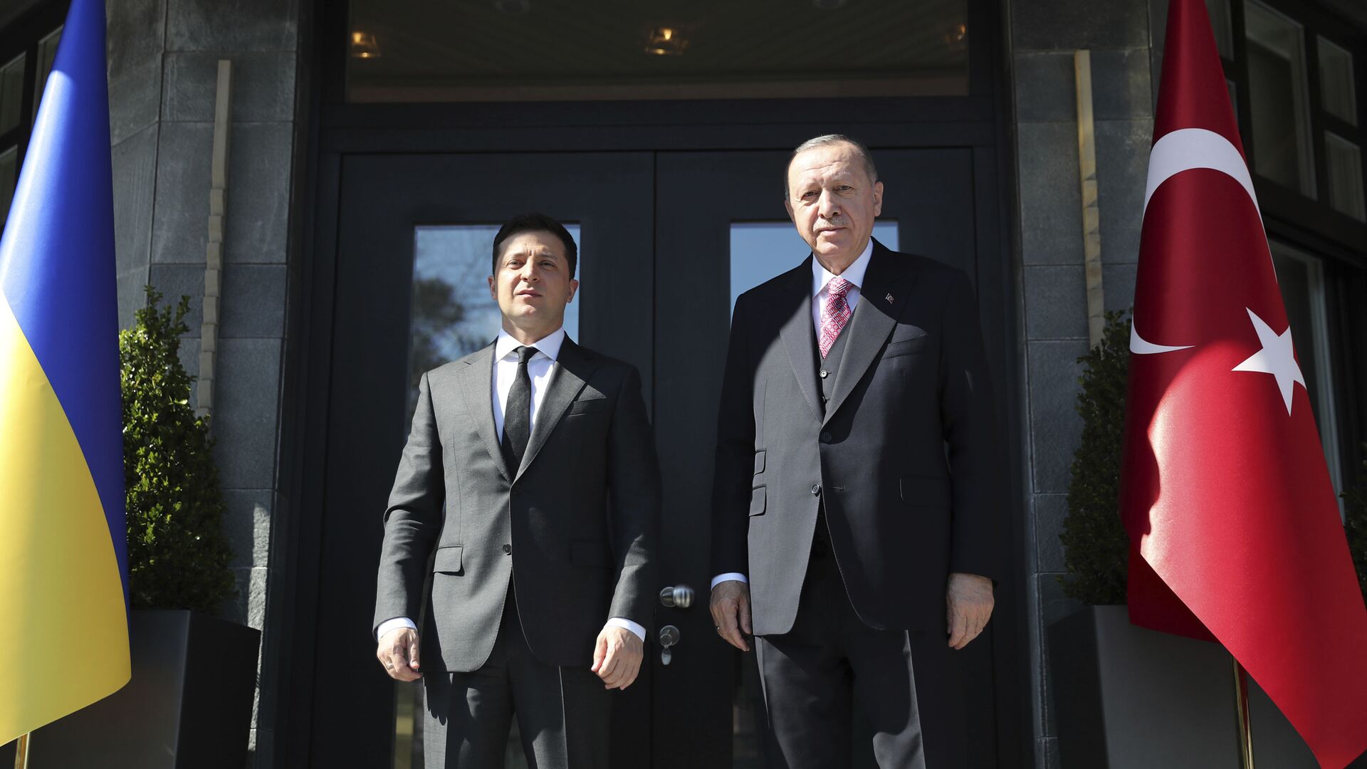 Председници Украјине и Турске, Владимир Зеленски и Реџеп Тајип Ердоган, на састанку у Истанбулу - Sputnik Србија, 1920, 11.04.2021