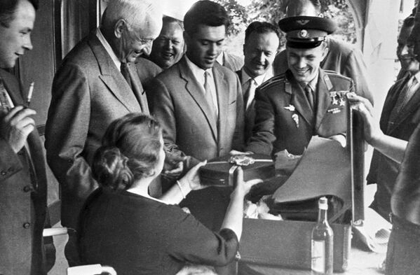 Јуриј Гагарин у Канади због учешћа на Пагвошком митингу присталица мира - Sputnik Србија