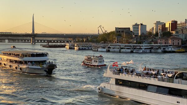 Закат над проливом Босфор, Стамбул - Sputnik Србија