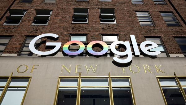 Лого компаније Гугл на згради компаније у Њујорку - Sputnik Србија