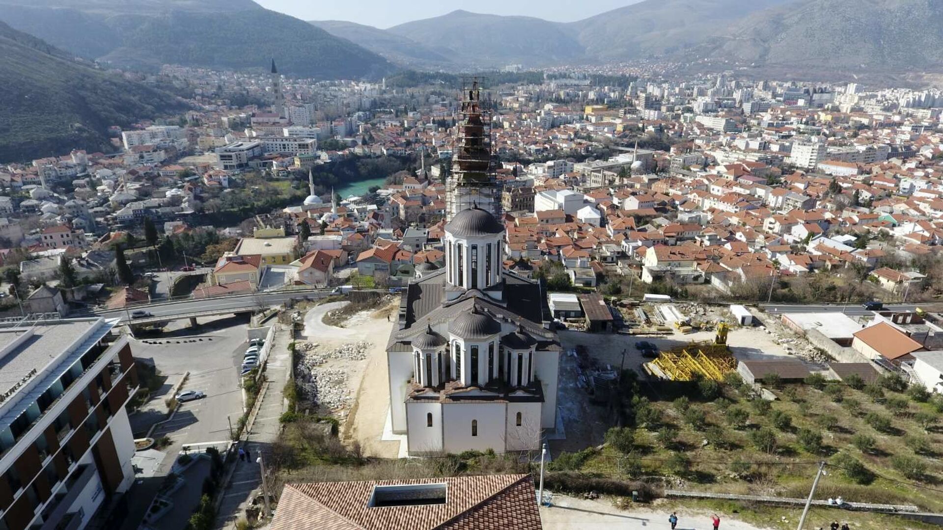 Slika golgote Srba u Mostaru: Obnavlja se crkva koju su iščupali iz temelja  - Sputnik Srbija, 1920, 25.04.2021