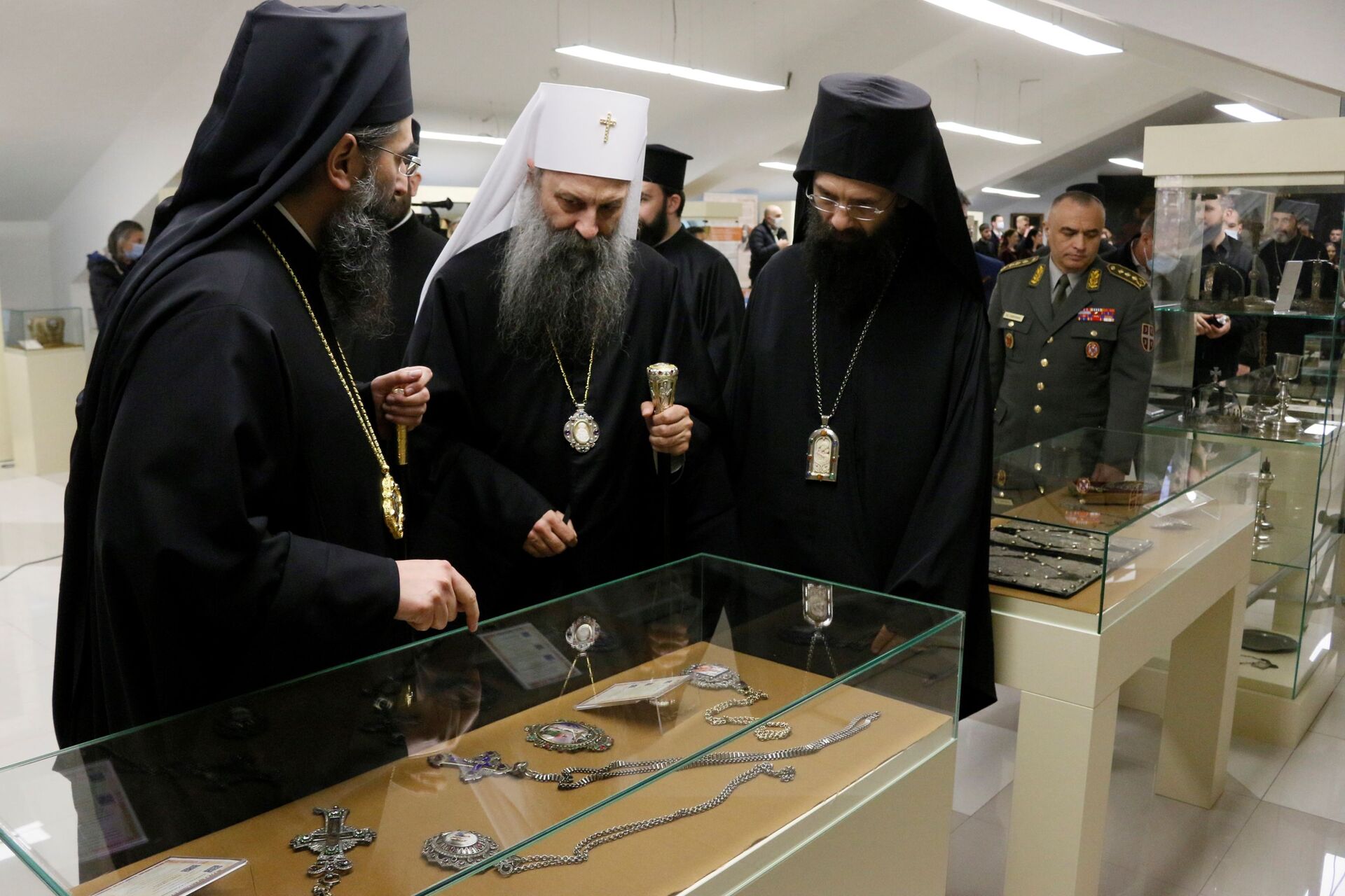„Svaki predmet nosi pečat vere“: Patrijarh otvorio izložbu Muzeja crkvenih starina u Nišu /foto/ - Sputnik Srbija, 1920, 24.04.2021