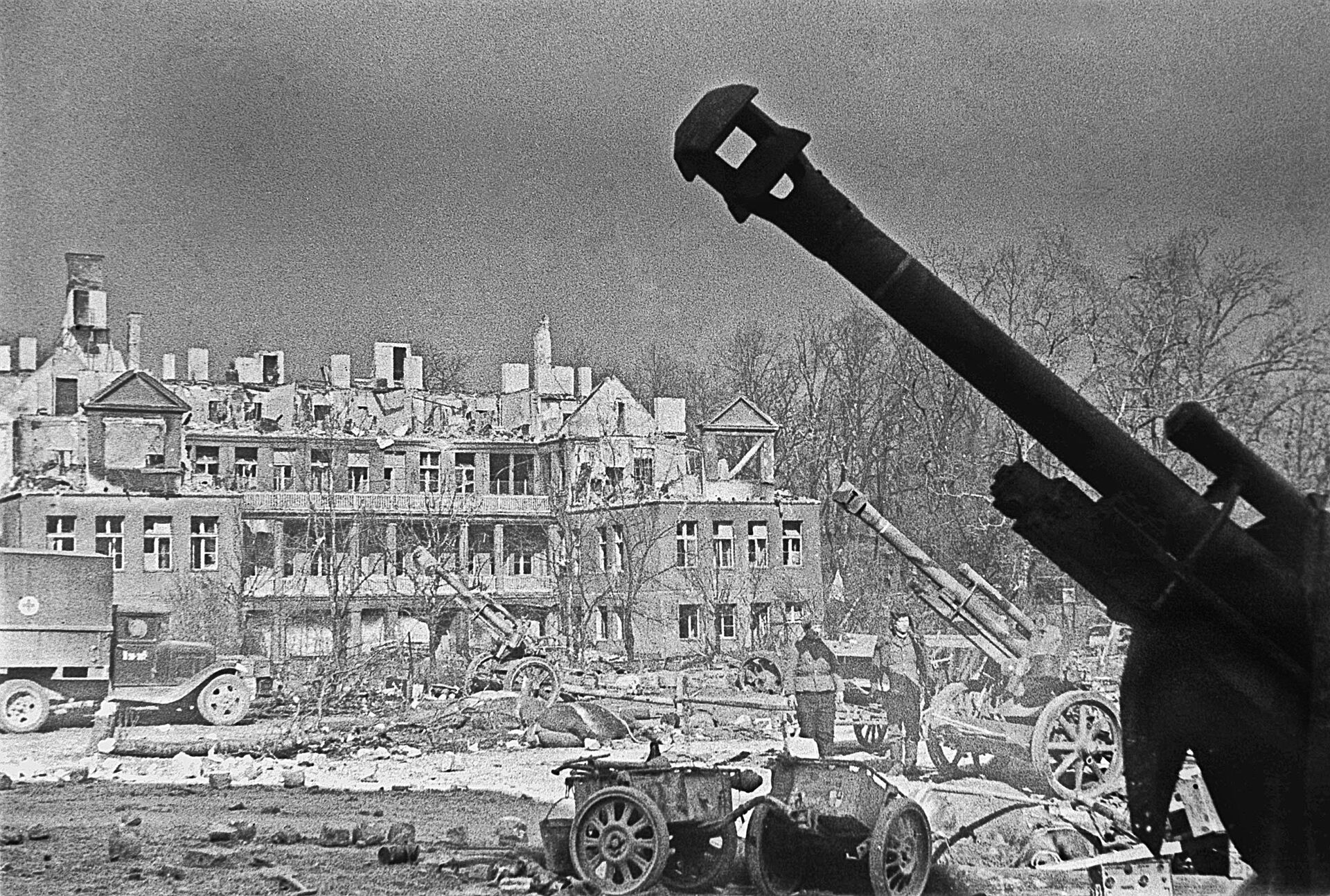 Срушене куће у Кенигзбергу (Калињинград) 1945. године  - Sputnik Србија, 1920, 13.07.2021