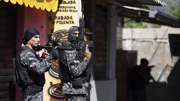 Бразилска полиција током акције у Рио де Жанеиру - Sputnik Србија