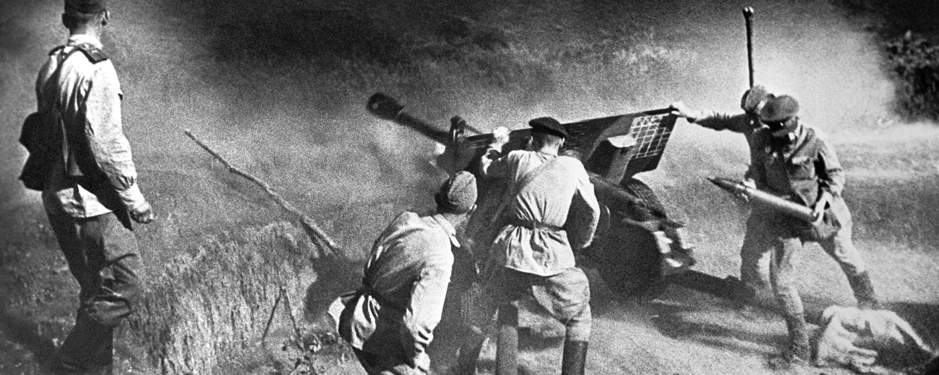 Артиљеријска јединица током борбе, Северни Кавказ, 1943. година - Sputnik Србија, 1920, 22.06.2021