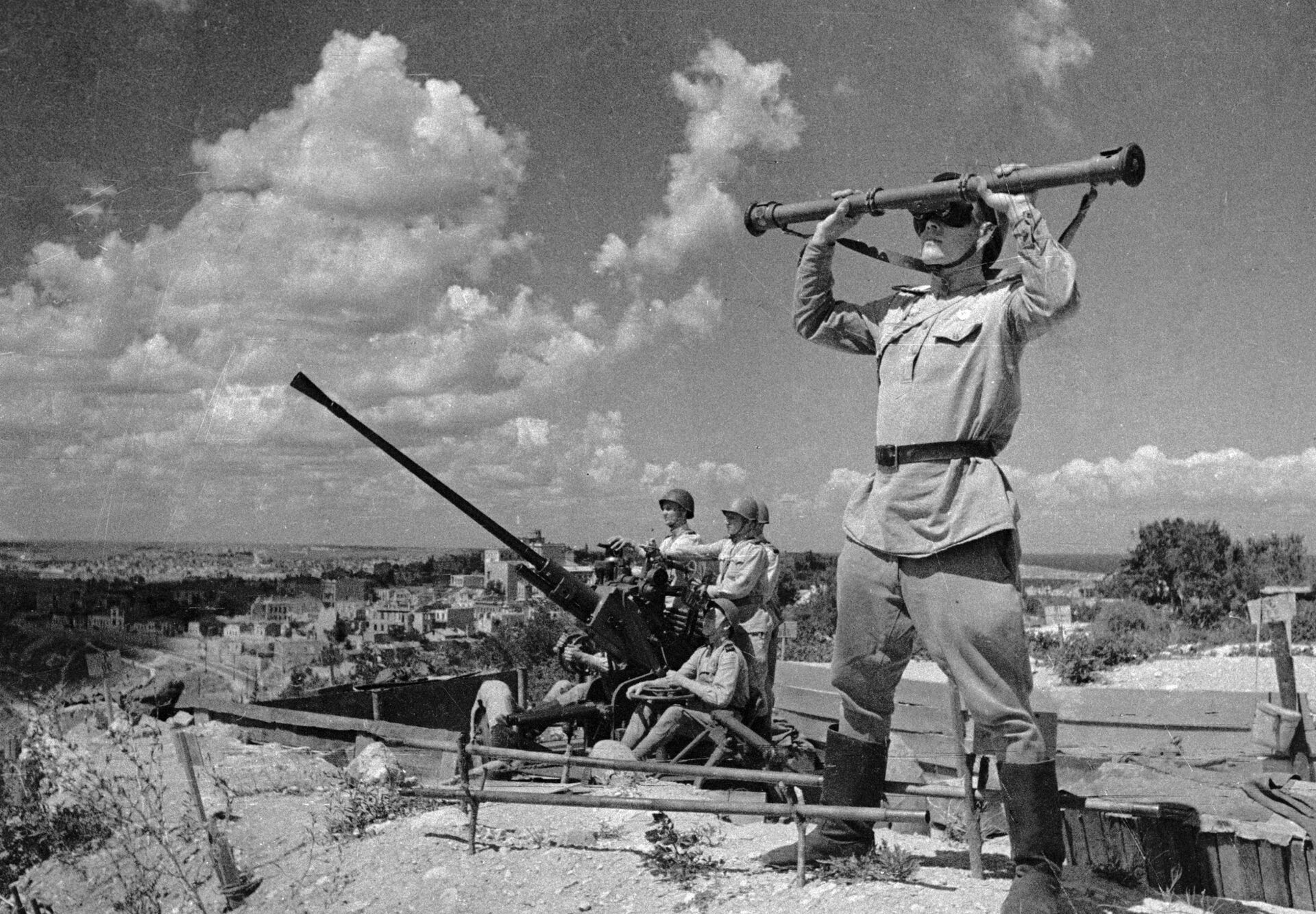 Противавионски топници чувају небо над ослобођеним Севастопољем, 1944. година - Sputnik Србија, 1920, 13.07.2021