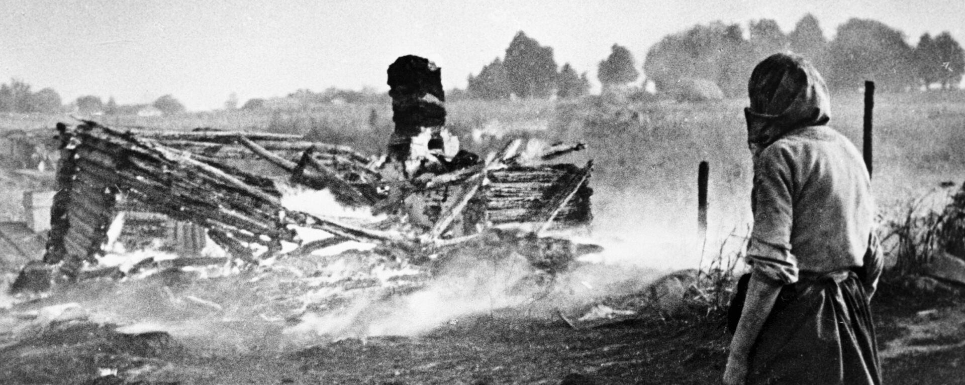 Нацисти спалили белоруско село, 1944. година - Sputnik Србија, 1920, 25.04.2025