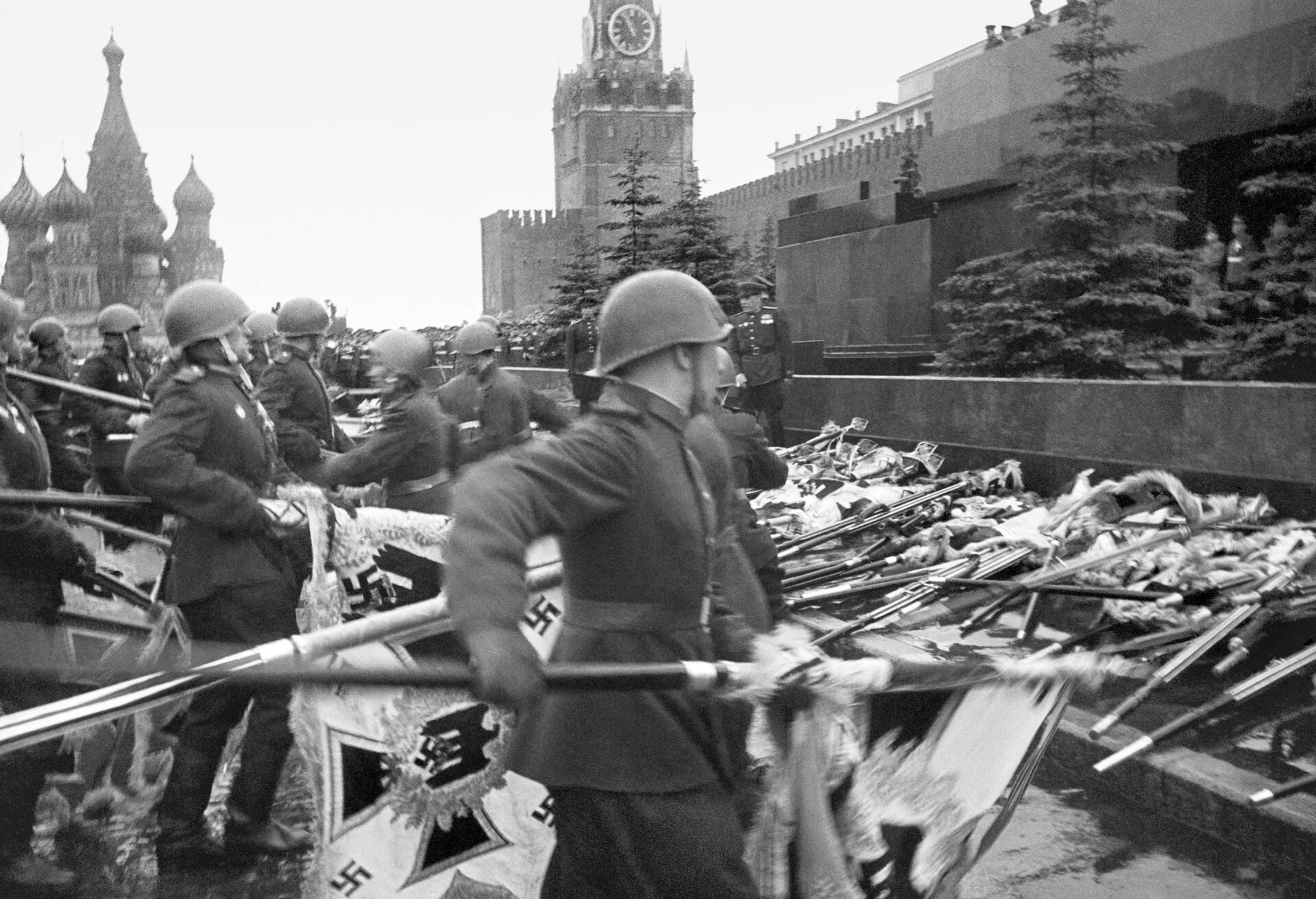 Parada pobede na Crvenom trgu, 1945. godine  - Sputnik Srbija, 1920, 13.07.2021