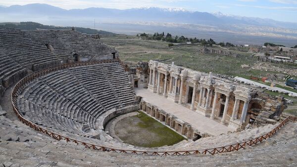 Арена у античком Хијераполису, у данашњој Турској, где се налазе римска Врата пакла - Sputnik Србија