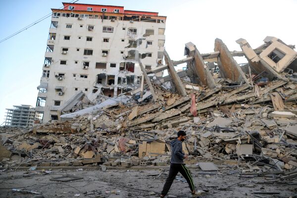 Стамбени објекат у Гази разрушен после бомбардовања 12. маја. - Sputnik Србија