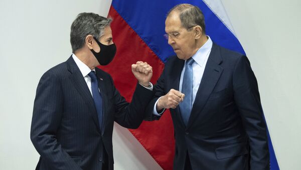 Američki državni sekretar Entoni Blinken i ministar spoljnih poslova Rusije Sergej Lavrov na sastanku u Rejkjaviku - Sputnik Srbija