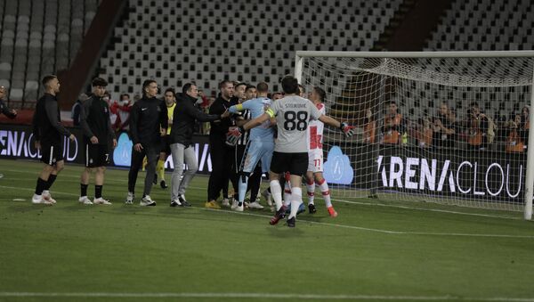 Haos na večitom derbiju između FK Crvena zvezda i FK Partizan - Sputnik Srbija