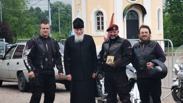 Sa ruskim Noćnim vukovima motociklista Slobodan Bašić obišao je mnoge ruske svetinje - Sputnik Srbija