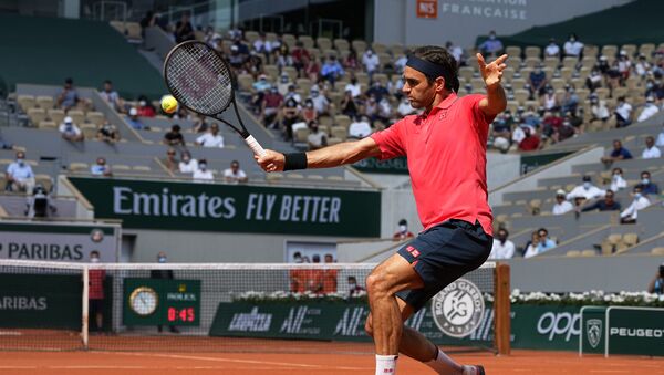 Rodžer Federer tokom meča sa Marinom Čilićem na Rolan Garosu - Sputnik Srbija