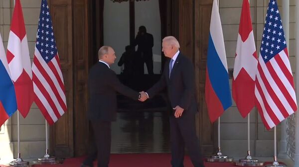 Vladimir Putin i Džo Bajden u Ženevi - Sputnik Srbija