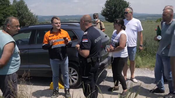 Мештани Јадра блокирали пут представницима компаније Рио Тинто - Sputnik Србија
