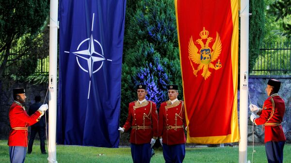 Zastave NATO i Crne Gore - Sputnik Srbija