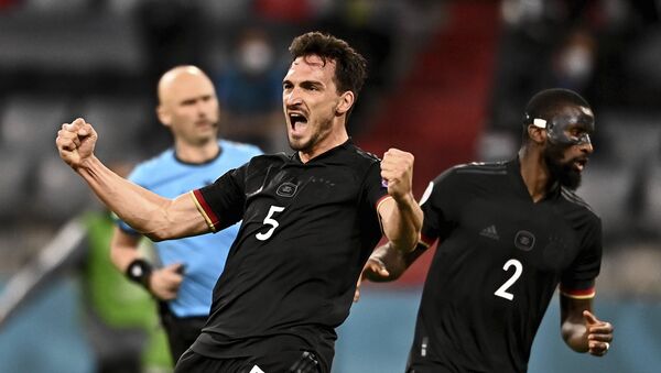 Фудбалери Немачке прослављају гол против Мађарске - Sputnik Србија