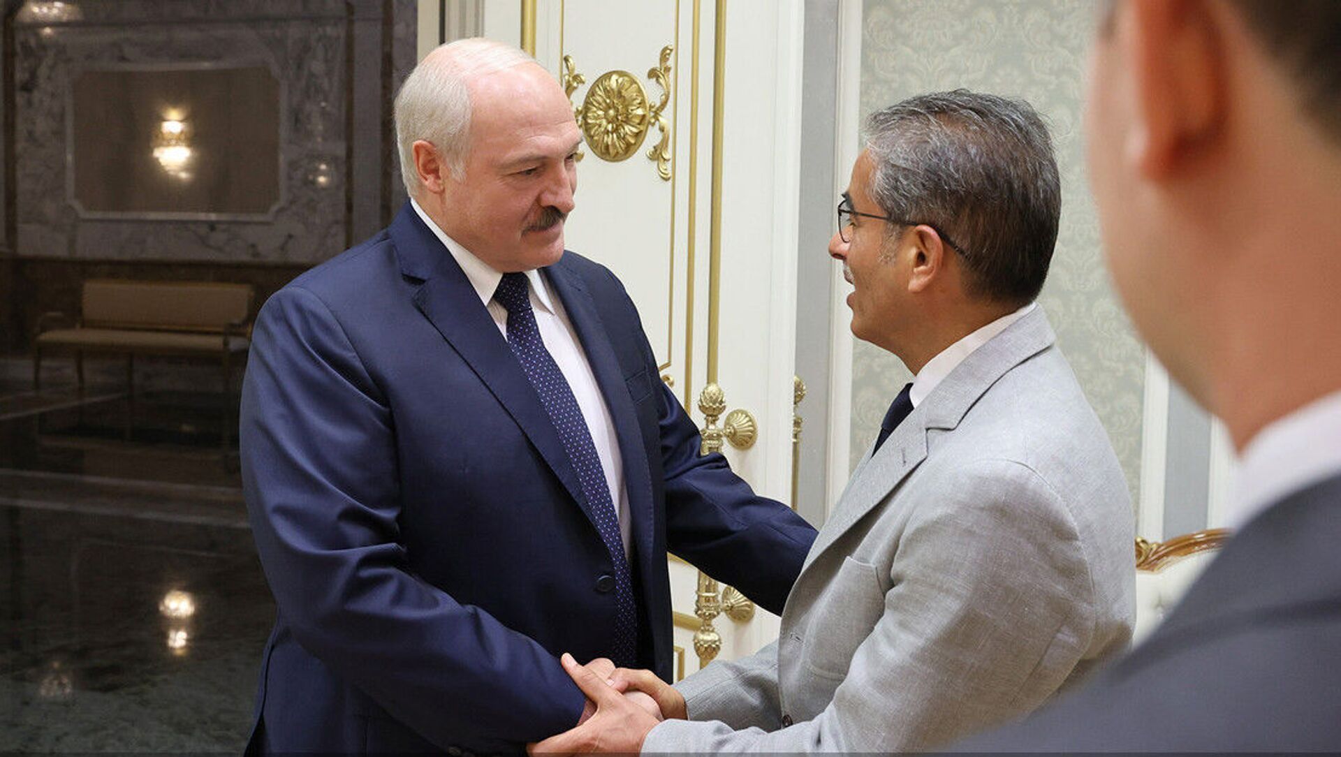 Председник Белорусије Александра Лукашенко и арапски бизнисмен Мухамедом ел Абаром - Sputnik Србија, 1920, 28.06.2021