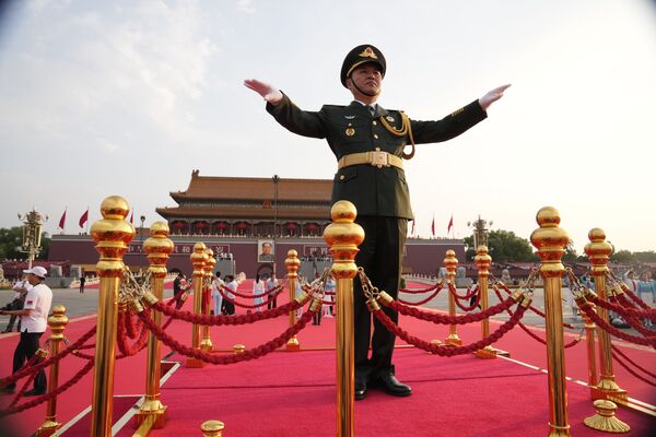 Vojni orkestar na trgu Tjenanmen u Peking. - Sputnik Srbija