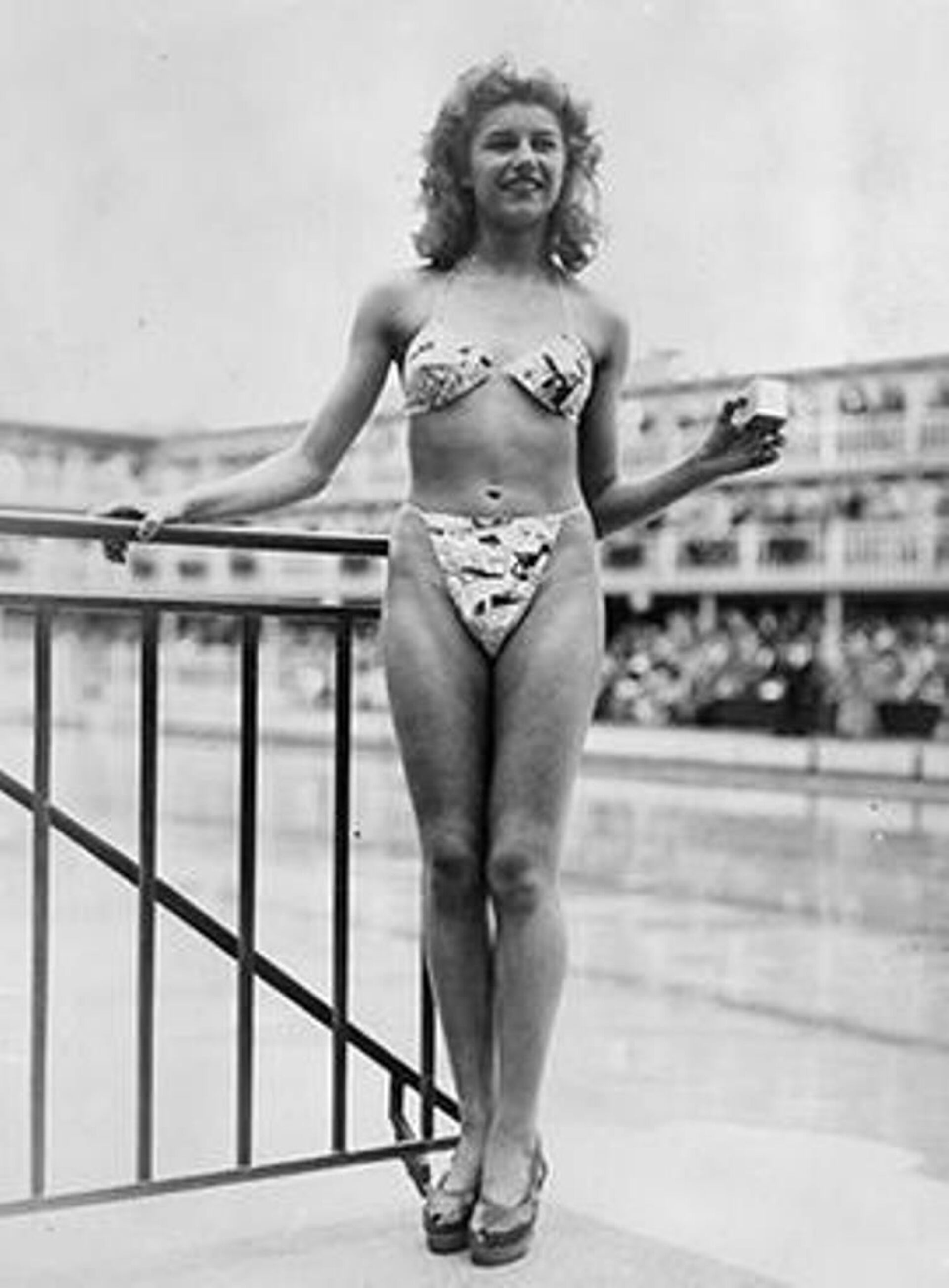 Mišlen Bernardini u prvom bikiniju 1946. godine - Sputnik Srbija, 1920, 13.07.2021