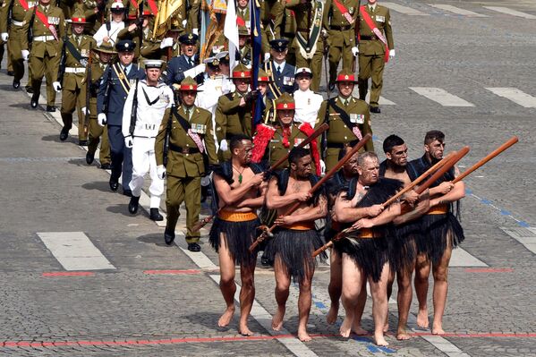 Maorski vojnici tokom vojne parade u Parizu. - Sputnik Srbija