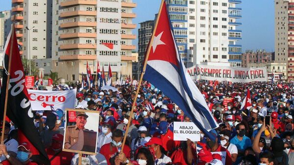 Podrška kubanskim vlastima: 100.000 ljudina ulicama Havane - Sputnik Srbija