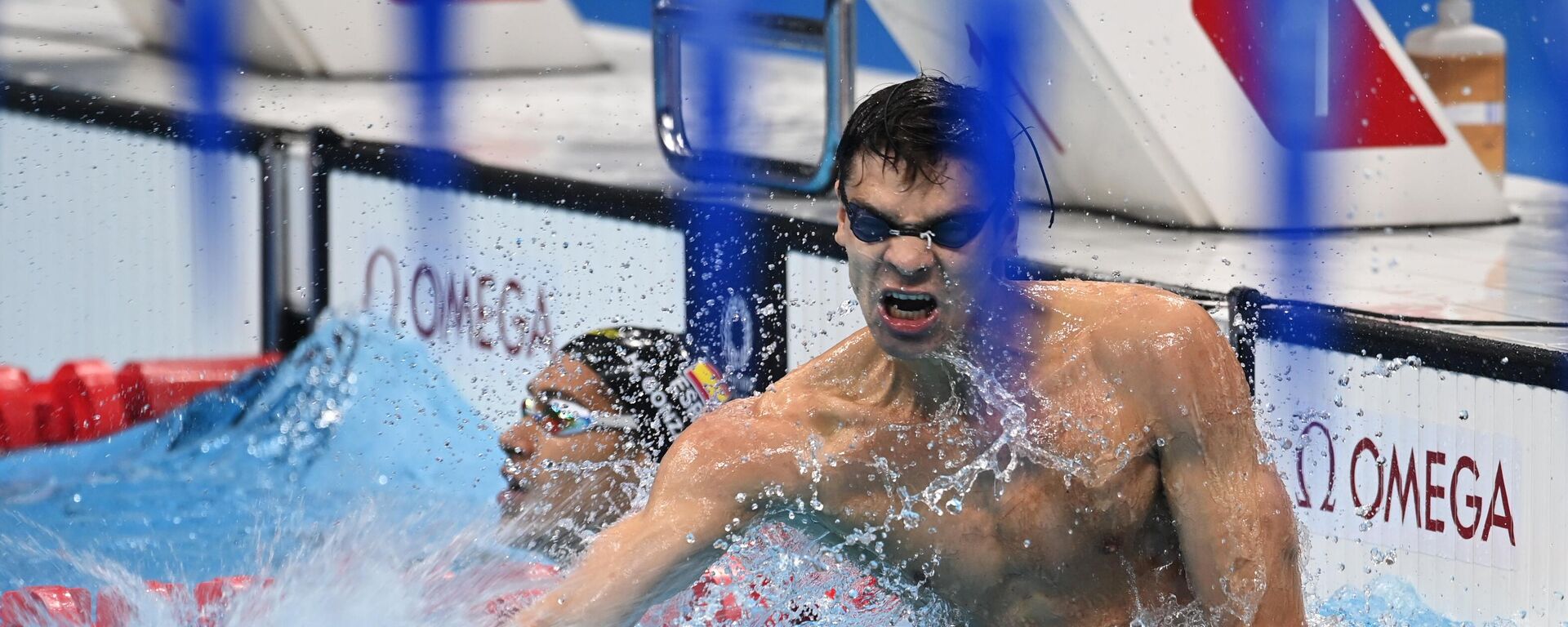 Jevgenij Rilov proslavlja prvo zlato u plivanju za Rusiju posle 25 godina - Sputnik Srbija, 1920, 27.07.2021