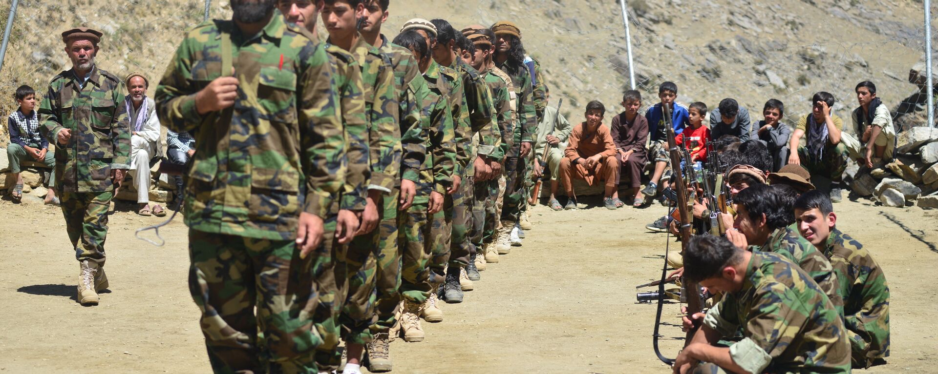Avganistanski pokret otpora tokom obuke u oblasti Abdulah Hil okruga Dara u pokrajini Pandžšer  - Sputnik Srbija, 1920, 06.09.2021