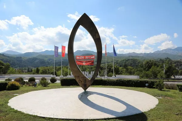 Komitski natpisi i parole na Cetinju - Sputnik Srbija