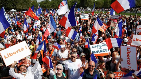 Протести у Паризу против ковид пасша - Sputnik Србија