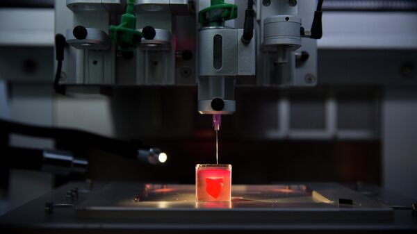 3D štampač štampa srce  - Sputnik Srbija