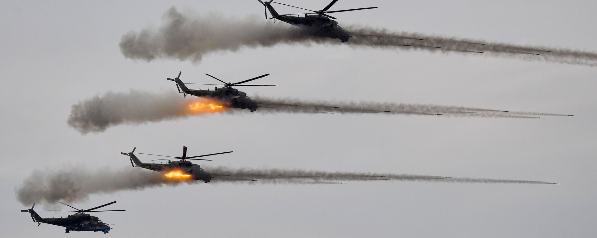 Ударные вертолеты Ми-24 во время основного этапа учений Запад-2021 на полигоне Мулино в Нижегородской области - Sputnik Србија, 1920, 16.07.2023