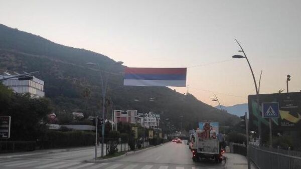 Srpska trobojka u Budvi - Sputnik Srbija