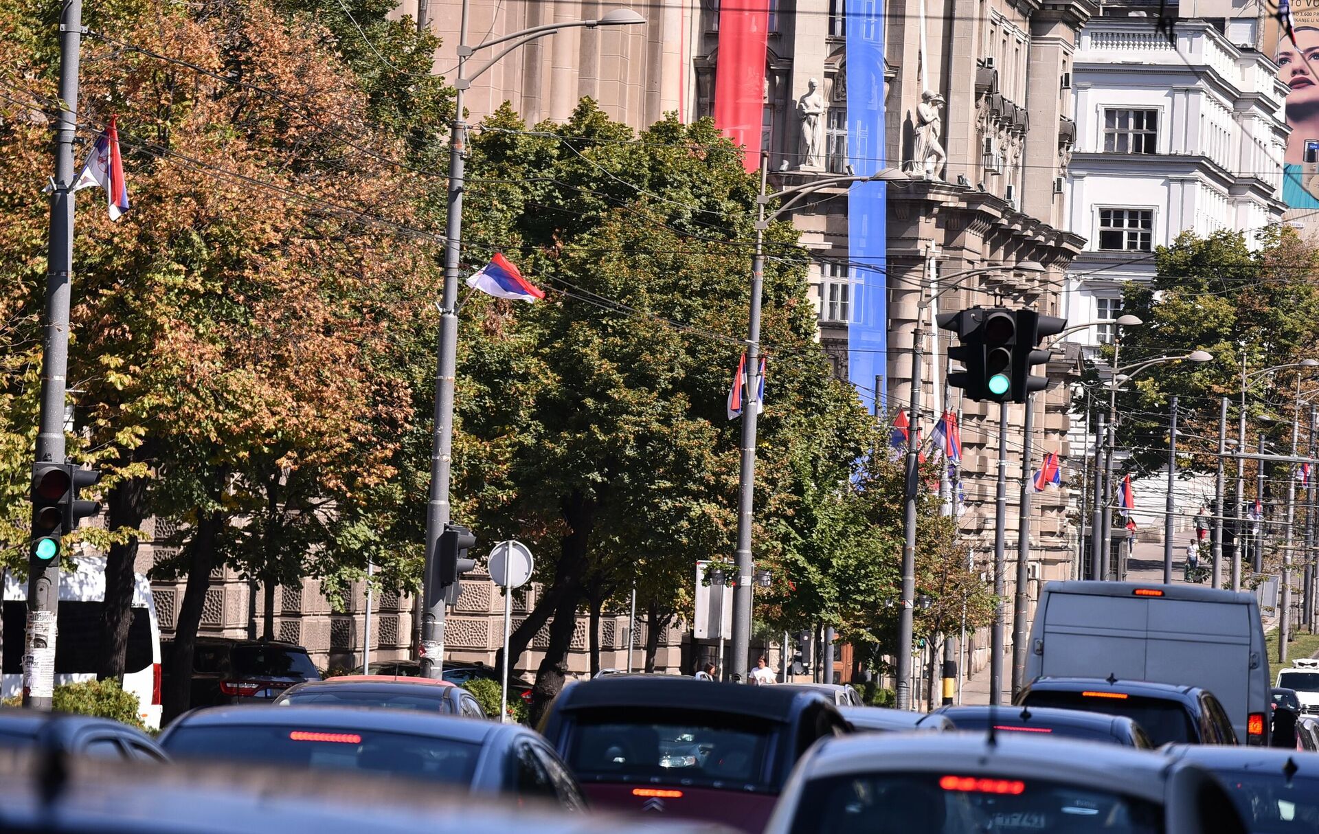 Улица кнеза Милоша окићена заставама - Sputnik Србија, 1920, 15.09.2021