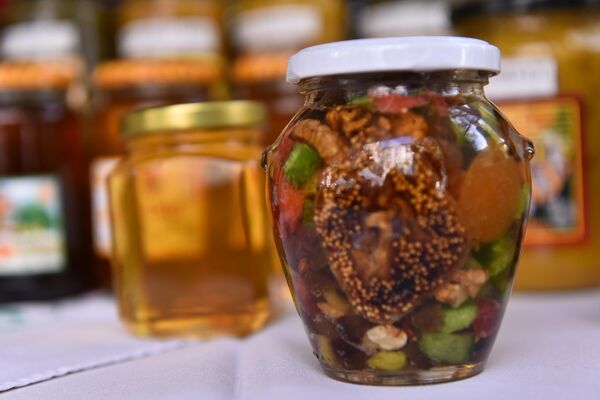 Med i sušeno voće u medu - Sputnik Srbija