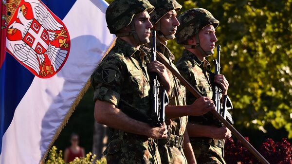 Počasni vod Garde Vojske Srbije sa zastavom - Sputnik Srbija