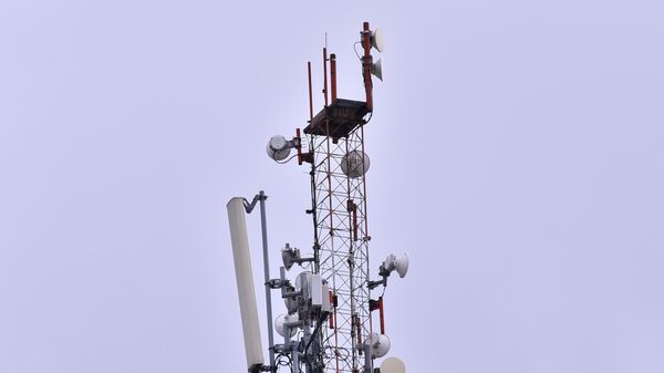 Antene na krovu zgrade - Sputnik Srbija