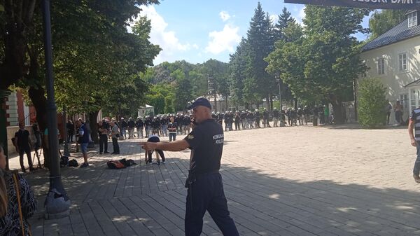 Policija na Dvorskom trgu na Cetinju 4. Septembra
 - Sputnik Srbija