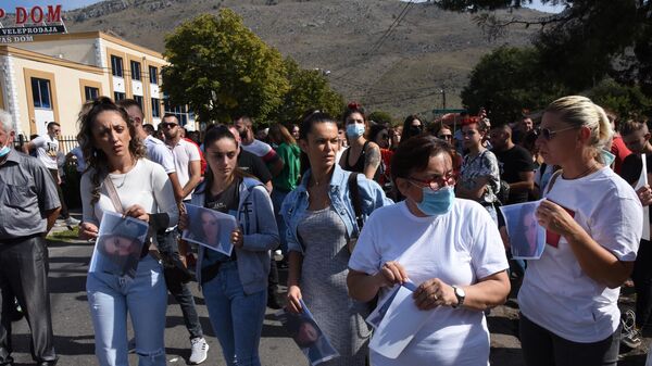 Протест у Тузима код Подгорице због убиства девојке - Sputnik Србија