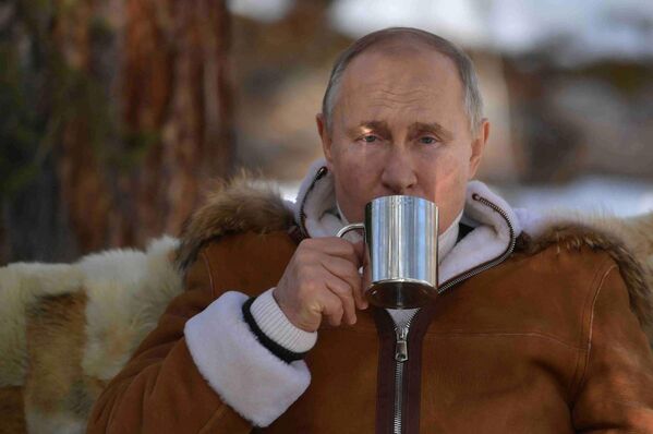 Vladimir Putin na odmoru u tajgi.21. mart 2021. - Sputnik Srbija