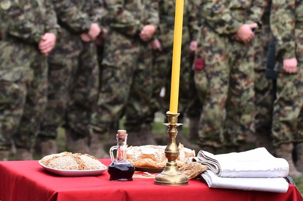 63. падобранска бригада прославља своју крсну славу - Покров Пресвете Богородице - Sputnik Србија