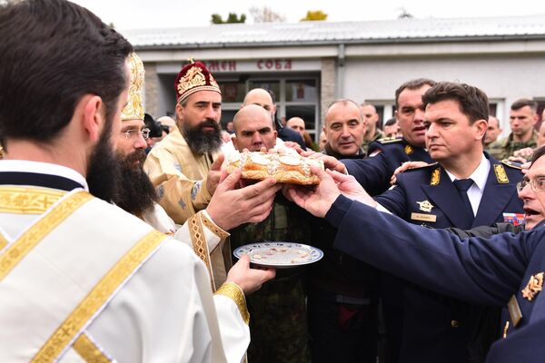 63. падобранска бригада прославља своју крсну славу - Покров Пресвете Богородице - Sputnik Србија
