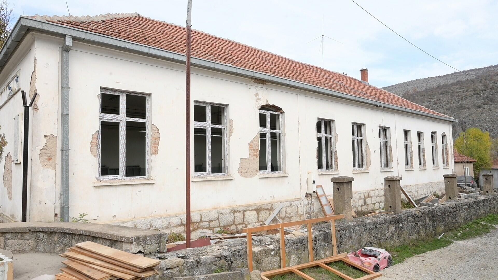 Сеоска школа на Старој планини обновљена после скоро две деценије - Sputnik Србија, 1920, 24.10.2021