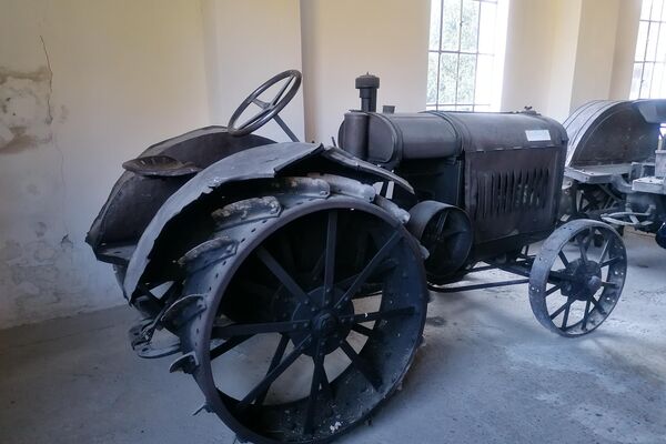 Traktor u muzeju - Sputnik Srbija