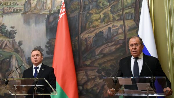 Ministri spoljnih poslova Belorusije i Rusije Vladimir Makej i Sergej Lavrov - Sputnik Srbija