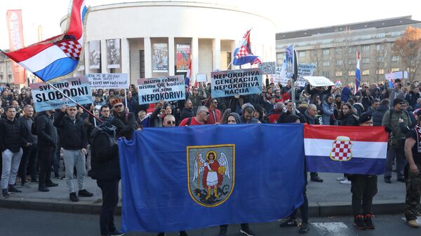 Протест у Загребу против ковид пропусница - Sputnik Србија