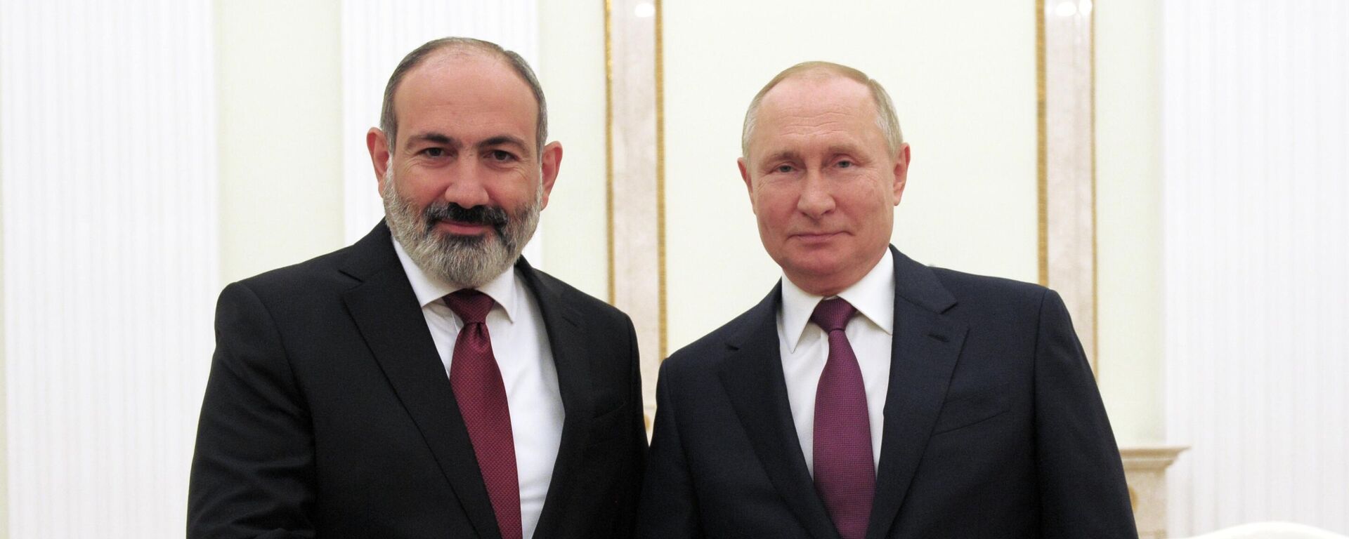 Премијер Јерменије Никол Пашињан и председник Русије Владимир Путин - Sputnik Србија, 1920, 08.08.2022
